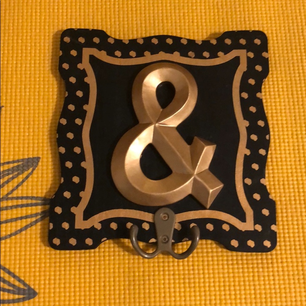 2 Key Holder